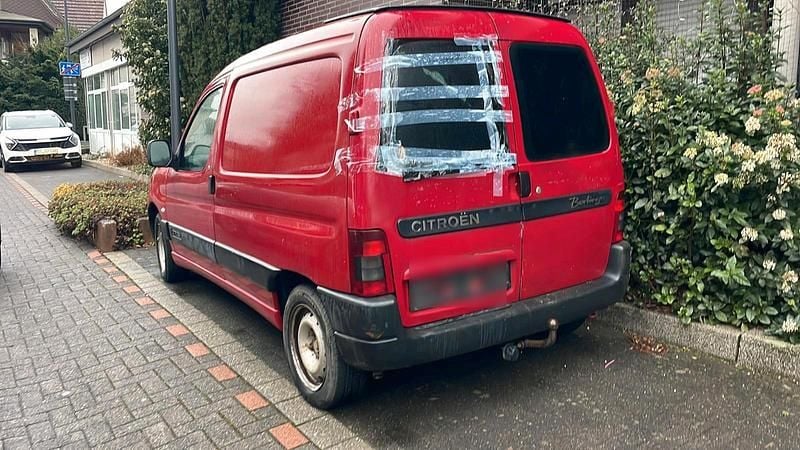 Second-hand Citroën Berlingo 60 CP (44 kW) 2005 Roșu Monovolum