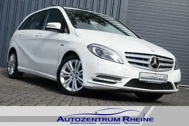 Używany Mercedes B180 122 KM (89 kW) 2011 Minivan