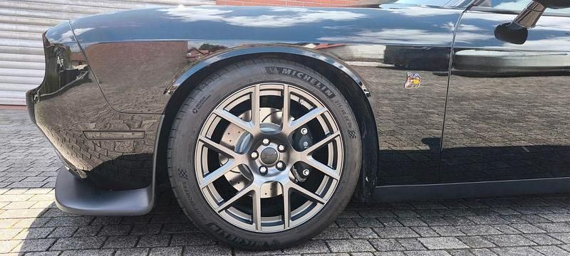 Second-hand Dodge Challenger 492 CP (361 kW) 2016 Negru Coupe