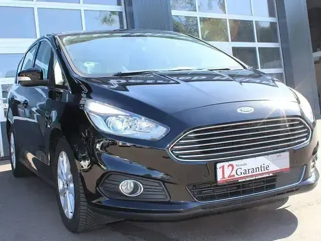 Gebraucht Ford S-MAX Titanium 150 PS (110 kW) 2017 Iridiumschwarz metallic Van / Kleinbus