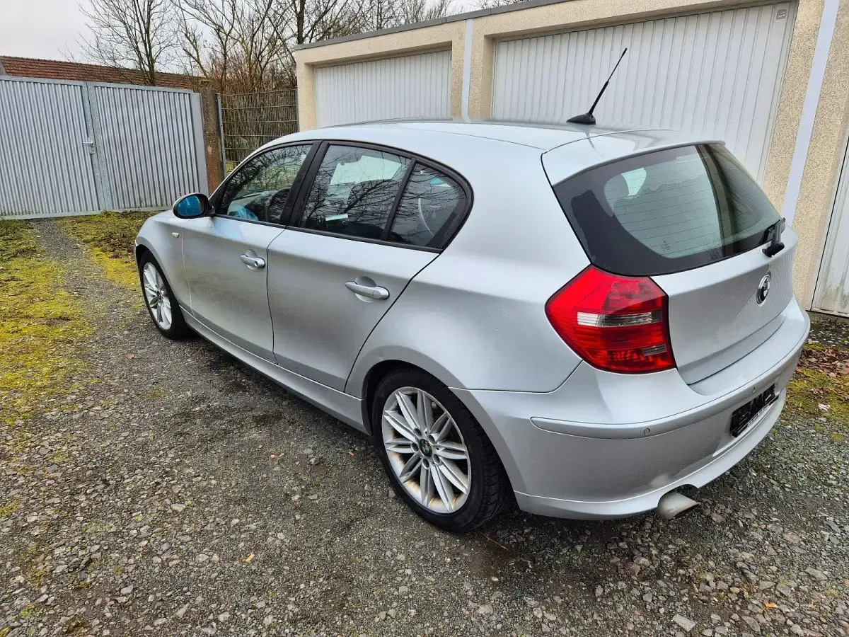 Gebraucht BMW 120 177 PS (130 kW) 2007 Silber Kleinwagen
