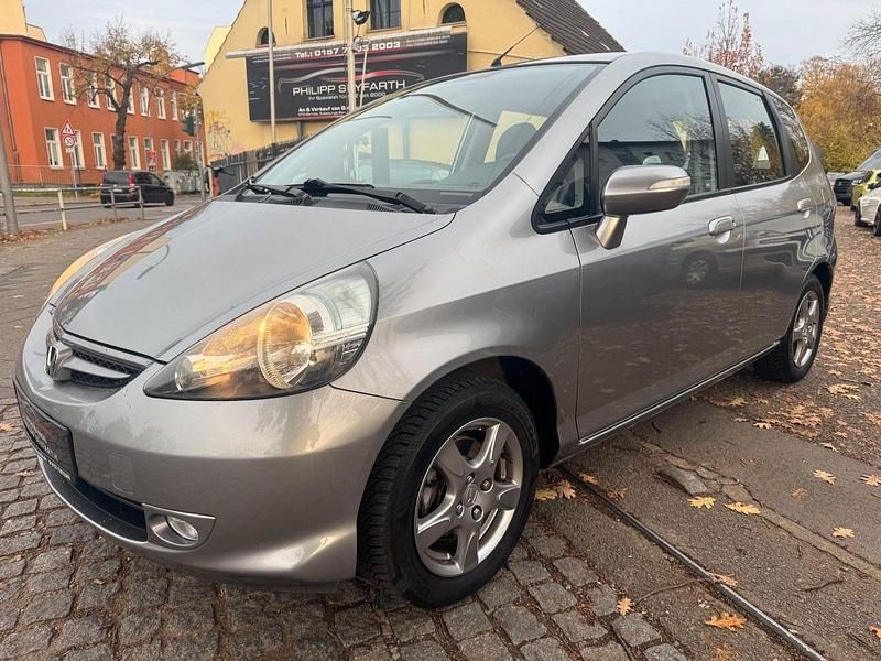 Grau Gebraucht 2008 Honda Jazz Kleinwagen | 4.790 € (Teuer) - Bild 1/4