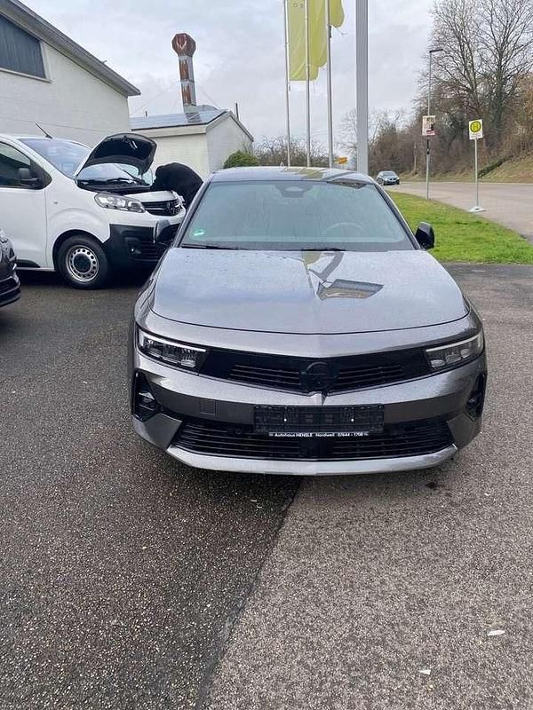 Gebraucht Opel Astra 131 PS (96 kW) 2024 Vulkangrau Kombi