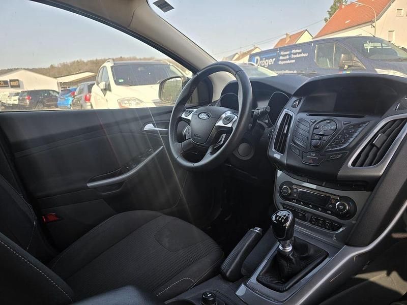 Gebraucht Ford Focus Titanium 125 PS (91 kW) 2012 Schwarz Limousine