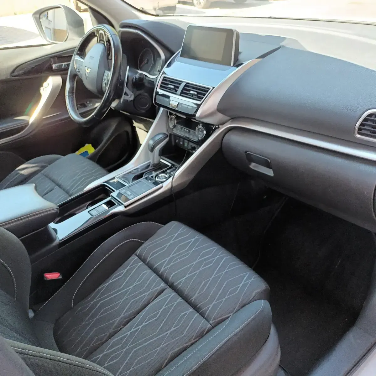 Gebraucht Mitsubishi Eclipse Cross 163 PS (119 kW) 2018 Weiß SUV