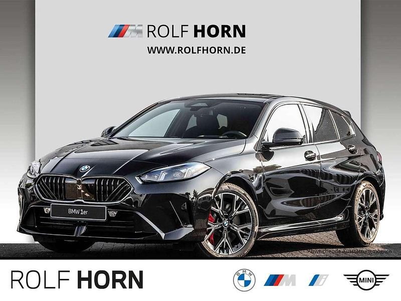 Saphirschwarz metallic Neu 2025 BMW 114 M Sport Kleinwagen | 44.440 € (Teuer) - Bild 1/4