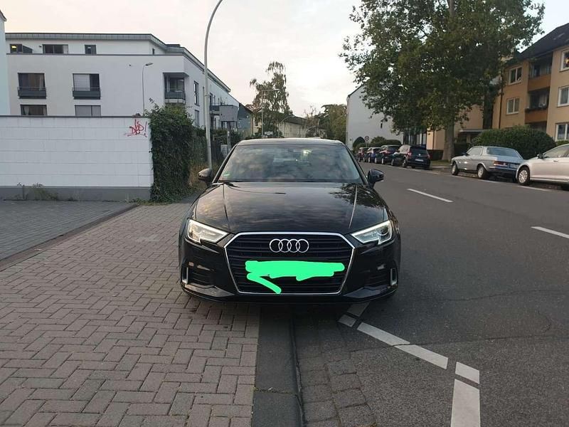 Schwarz Gebraucht 2016 Audi A3 Attraction Limousine | 12.999 € (Fairer Preis) - Bild 1/4