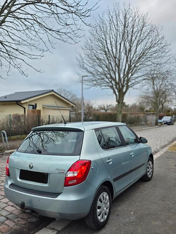 Gebraucht Skoda Fabia 86 PS (63 kW) 2011 Blau Limousine