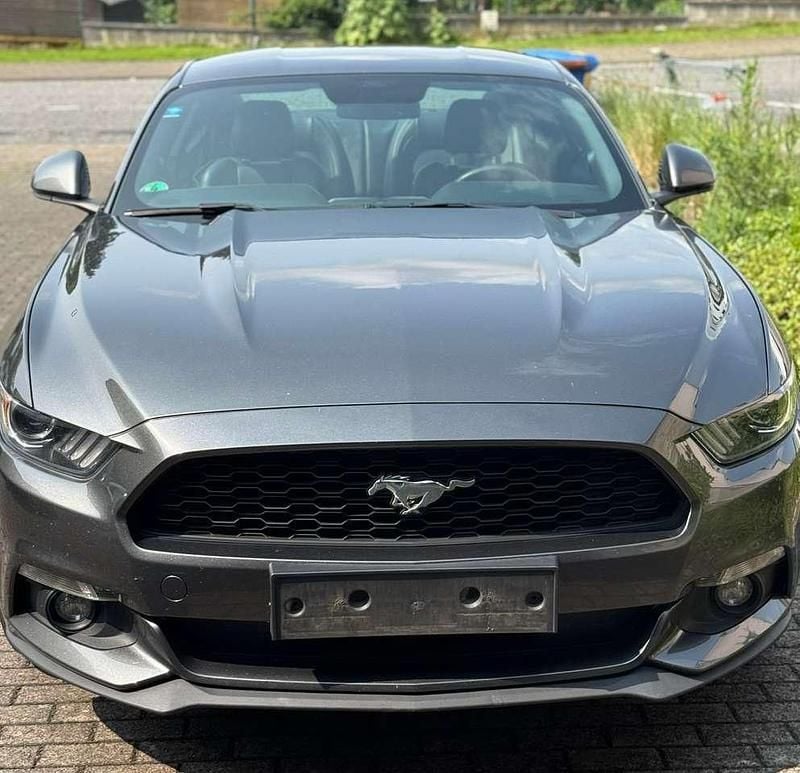 Grau Gebraucht 2017 Ford Mustang Coupé | 18.995 € (Guter Preis) - Bild 1/4