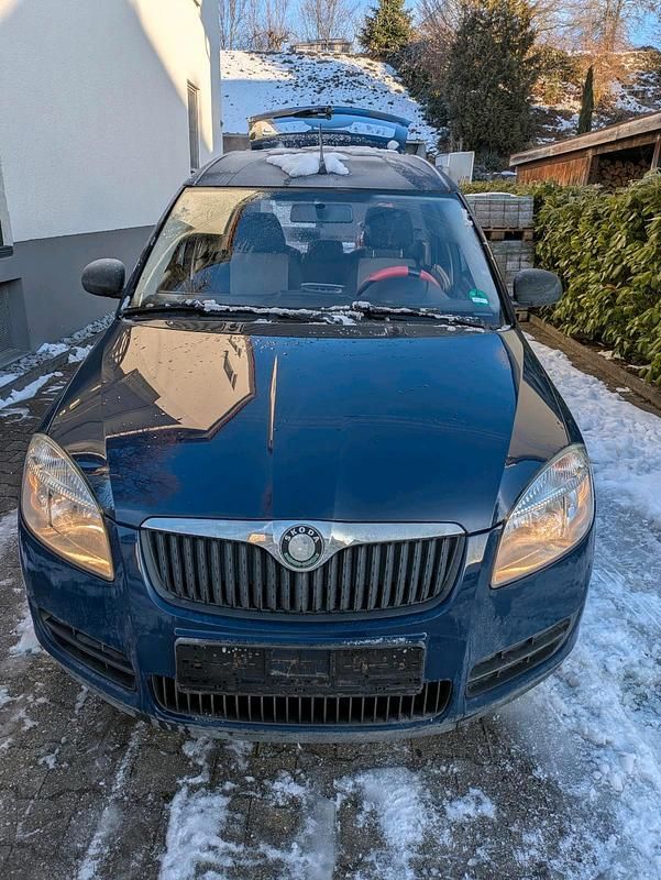 Blau Gebraucht 2009 Skoda Roomster Van / Kleinbus | 2.799 € (Fairer Preis) - Bild 1/4