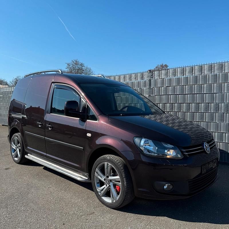 Gebraucht VW Caddy 140 PS (102 kW) 2015 Violet Van / Kleinbus