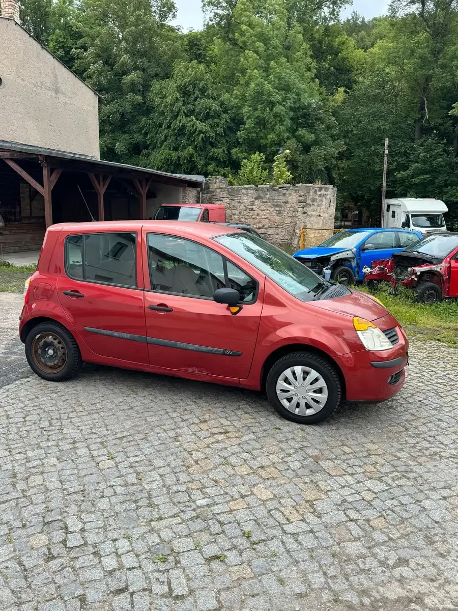 Gebraucht Renault Modus 75 PS (55 kW) 2004 Rot Van / Kleinbus