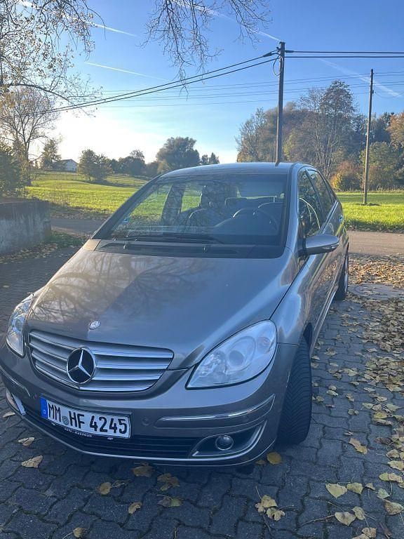 Gebraucht Mercedes B200 136 PS (100 kW) 2006 Grau Van / Kleinbus