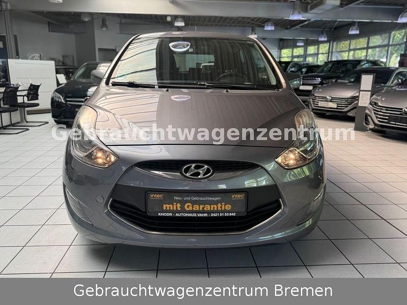Gebraucht Hyundai ix20 Classic 90 PS (66 kW) 2011 Grau Kleinwagen