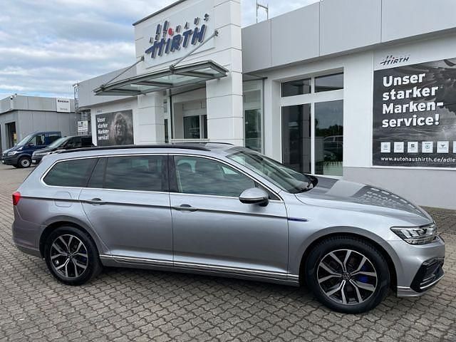 Gebraucht VW Passat GTE 218 PS (160 kW) 2021 Silber metallic Kombi