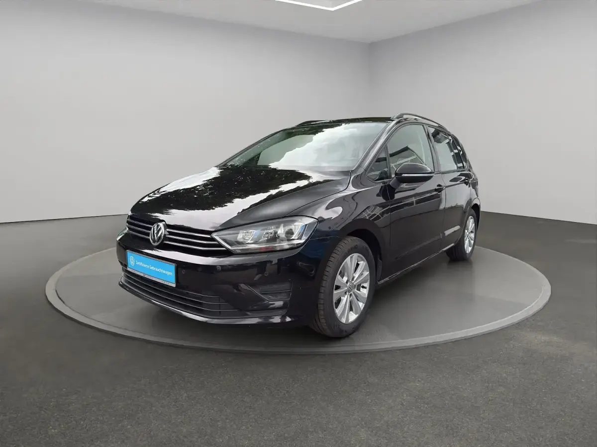 Gebraucht VW Golf VII Comfortline 125 PS (91 kW) 2017 Deep black perleffekt