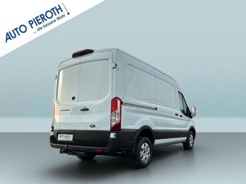 Neu Ford Transit Trend 165 PS (121 kW) 2025 Weiß Pickup