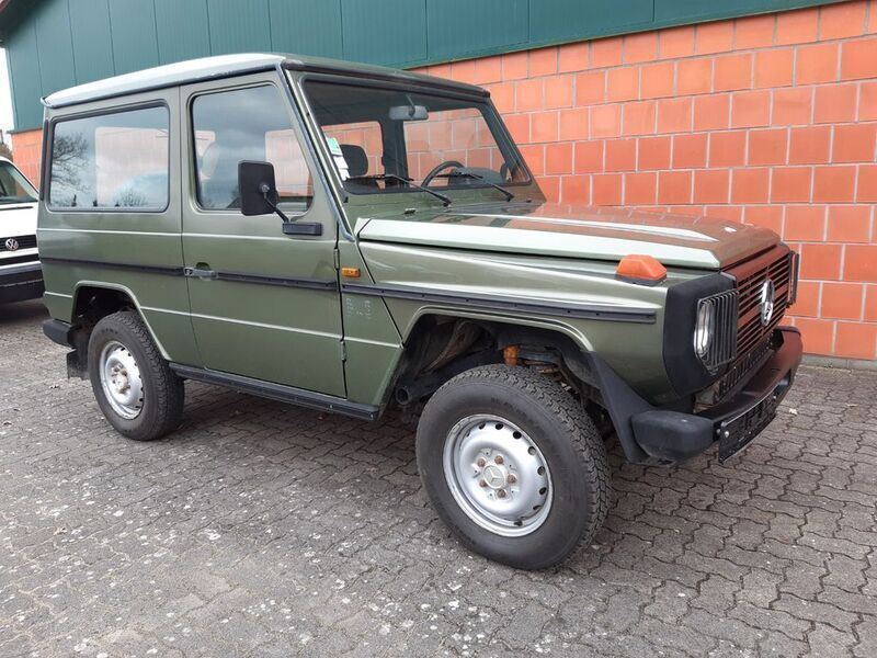 Zypressengrünmetallic Gebraucht 1985 Mercedes G280 SUV | 21.800 € - Bild 1/4