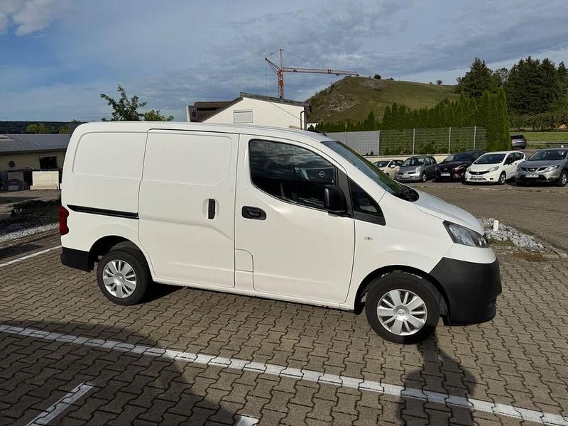 Weiß Gebraucht 2016 Nissan NV200 Van | 6.999 € (Guter Preis) - Bild 1/4