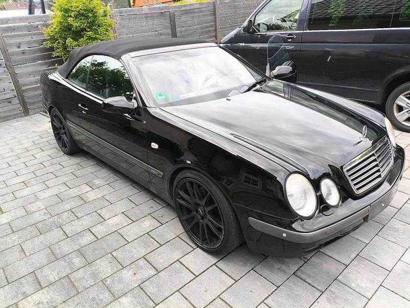 Schwarz Gebraucht 1998 Mercedes CLK320 Cabrio | 6.800 € (Fairer Preis) - Bild 1/4