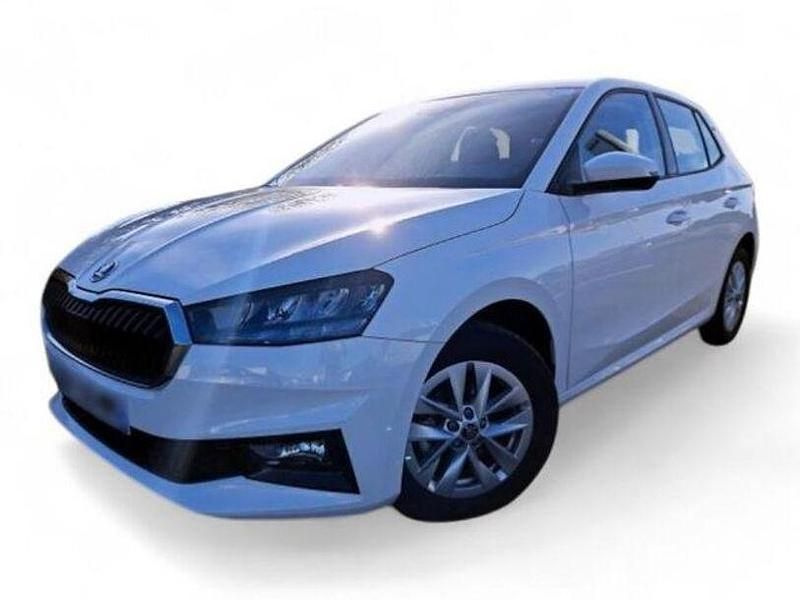 Gebraucht Skoda Fabia Selection 95 PS (69 kW) 2023 Weiss Kleinwagen