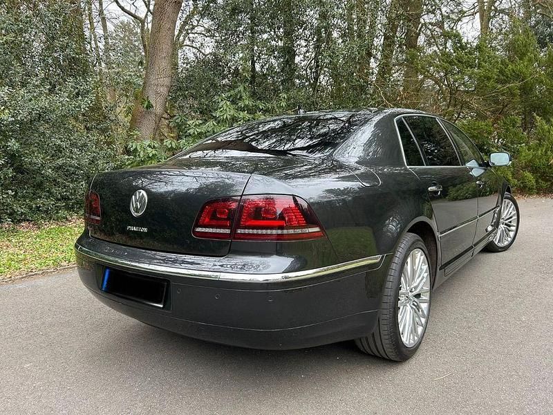 Second-hand VW Phaeton 245 CP (180 kW) 2014 Negru Berlinǎ