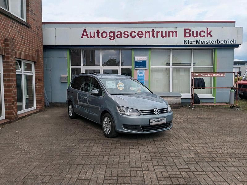 Blau Gebraucht 2010 VW Sharan Van / Kleinbus | 8.250 € (Etwas zu teuer) - Bild 1/4