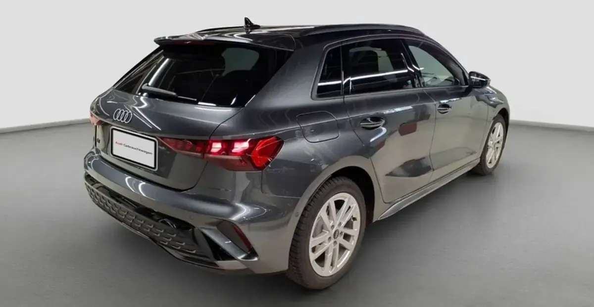 Gebraucht Audi A3 Sportback e-tron Comfort 204 PS (150 kW) 2026 Daytonagrau perleffekt Kleinwagen