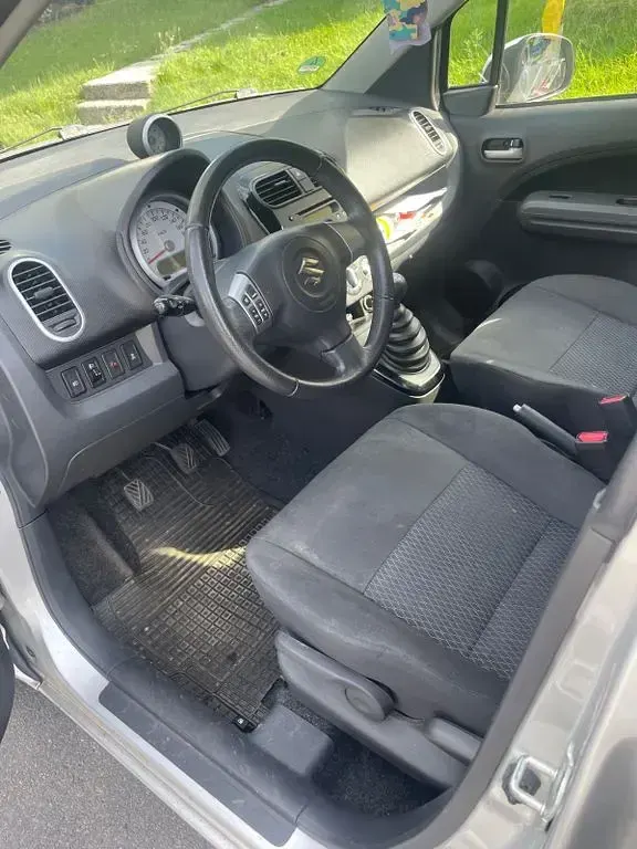 Gebraucht Suzuki Splash Basic 60 PS (44 kW) 2014 Silber Kleinwagen