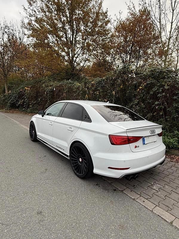 Gebraucht Audi S3 Design 300 PS (220 kW) 2015 Weiß Limousine