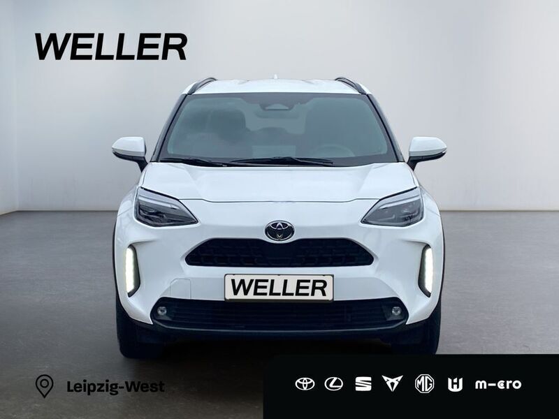 Weiß Gebraucht 2024 Toyota Yaris Cross Team SUV | 24.590 € (Fairer Preis) - Bild 1/3