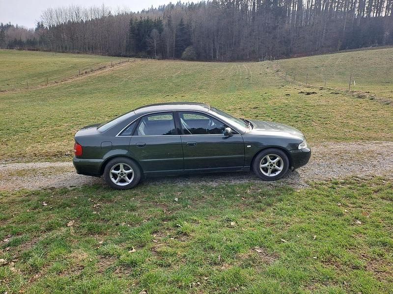 Gebraucht Audi A4 Performance 150 PS (110 kW) 2000 Grün Limousine