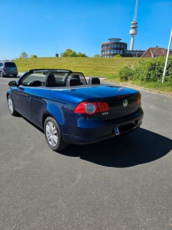 Gebraucht VW Eos 116 PS (85 kW) 2007 Blau Cabrio