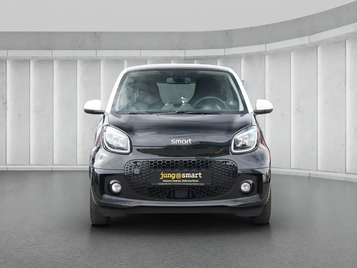 Gebraucht Smart ForTwo Coupé 60 kW (82 PS) 2024 Schwarz Kleinwagen