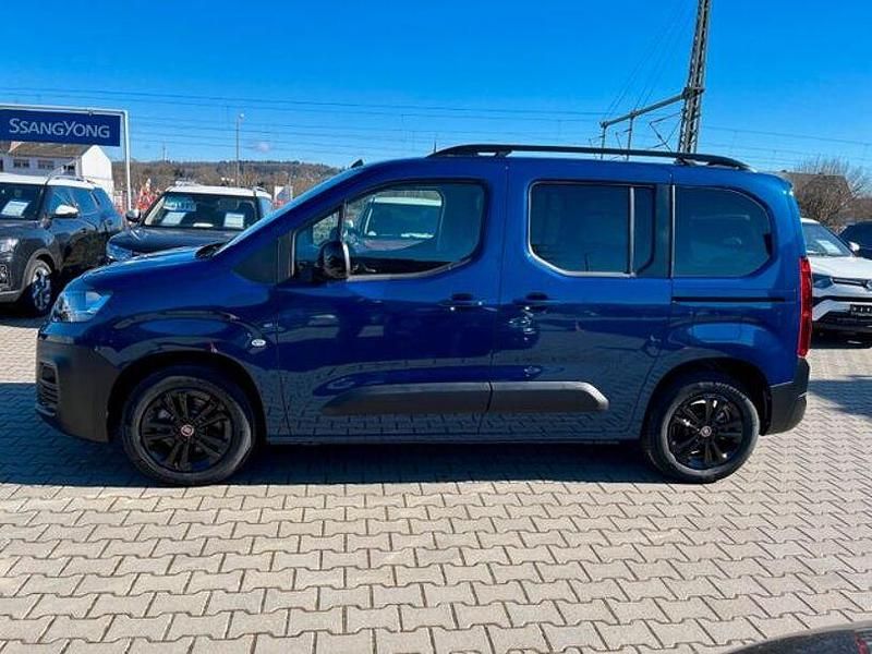 Gebraucht Fiat e-Doblò Launch Edition 100 kW (136 PS) 2022 Blau Van / Kleinbus