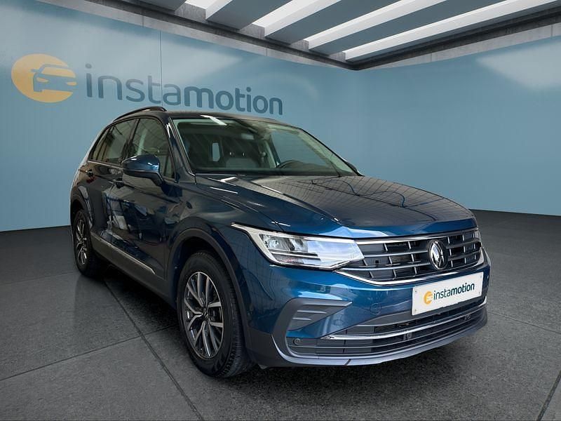 Blau Gebraucht 2024 VW Tiguan SUV | 34.899 € (Fairer Preis) - Bild 1/1