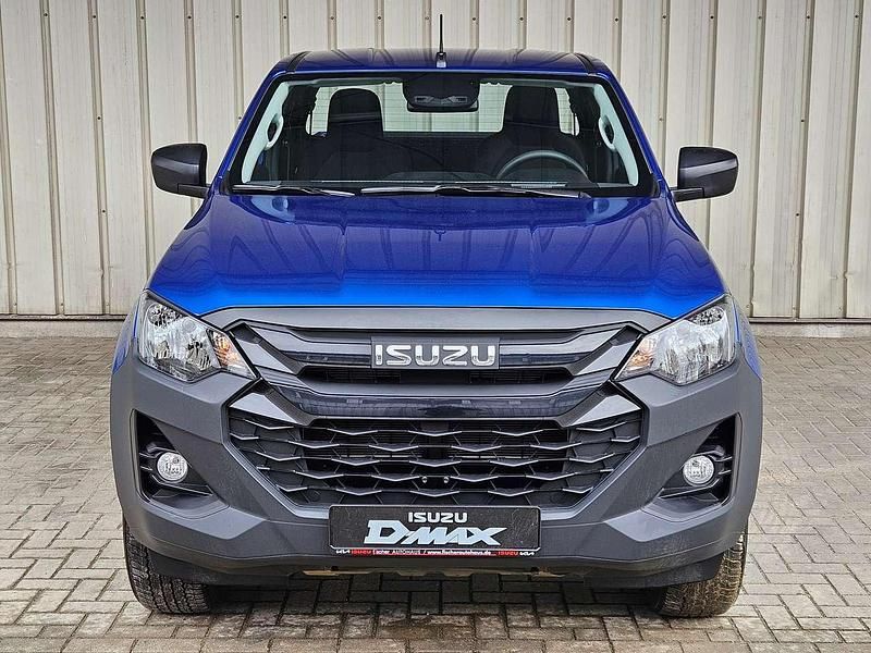 Neu Isuzu D-Max 163 PS (119 kW) 2026 Biarritz blue Abholung