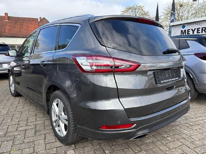 Gebraucht Ford S-MAX Titanium 190 PS (139 kW) 2022 Magneticgrau (metallic) Van / Kleinbus