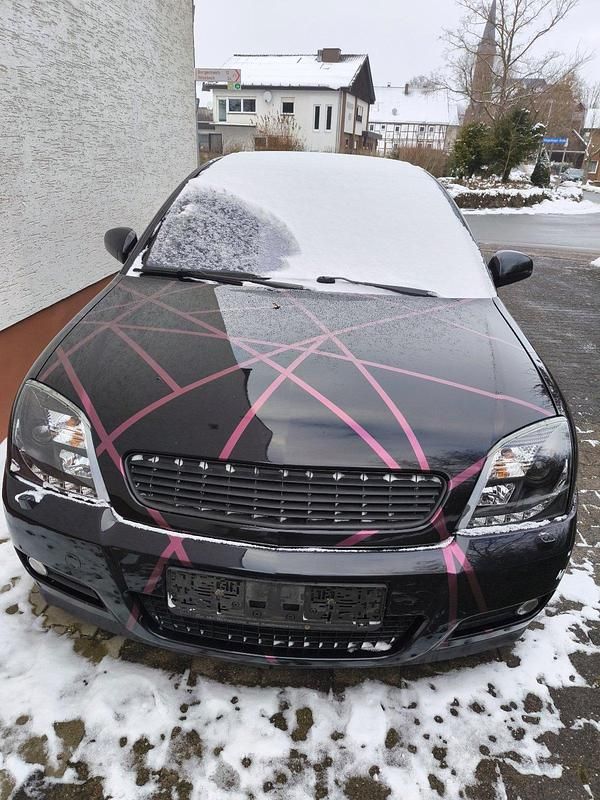 Schwarz Gebraucht 2003 Opel Vectra GTS Limousine | 2.299 € - Bild 1/4