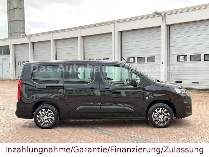 Gebraucht Citroën Berlingo Feel 110 PS (80 kW) 2022 Schwarz Van / Kleinbus