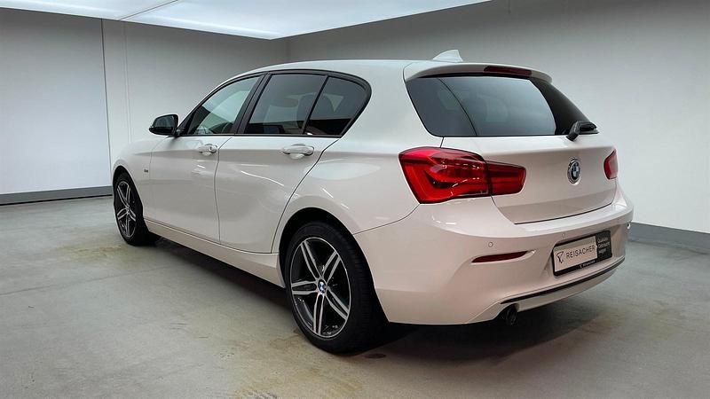 Gebraucht BMW 118 Sport Line 136 PS (100 kW) 2018 Alpinweiß uni Kleinwagen