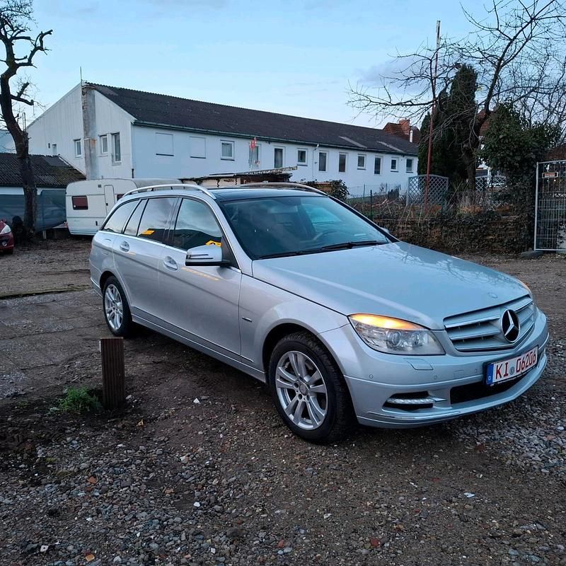 Gebraucht Mercedes C250 204 PS (150 kW) 2010 Silber Kombi