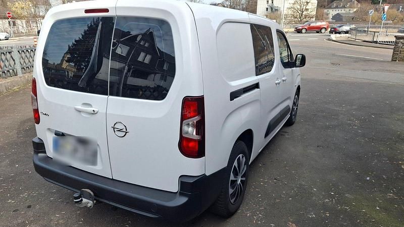 Gebraucht Opel Combo 131 PS (96 kW) 2021 Weiß Van / Kleinbus
