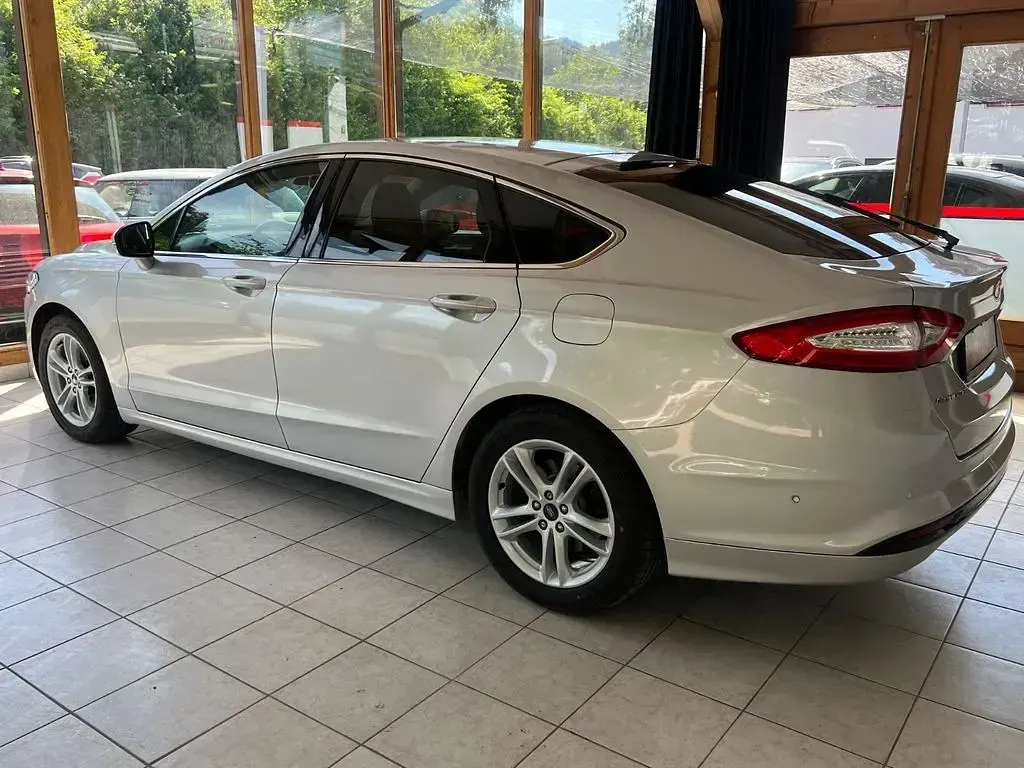 Gebraucht Ford Mondeo Titanium 160 PS (117 kW) 2019 Grau Limousine