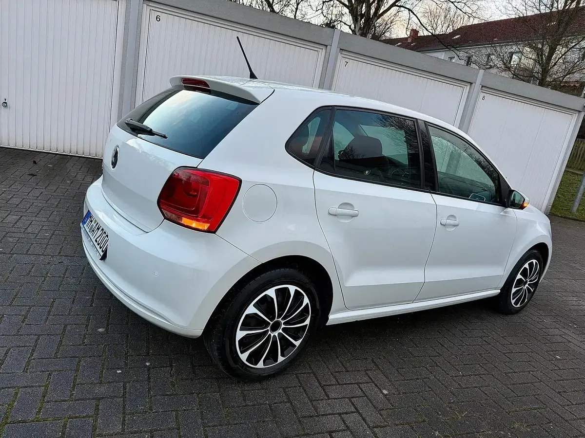 Gebraucht VW Polo 60 PS (44 kW) 2010 Weiß Kleinwagen