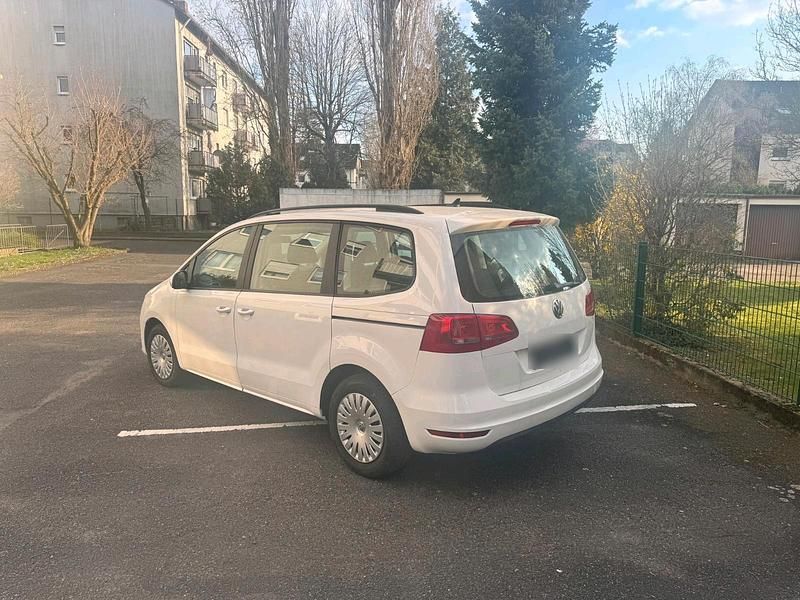 Gebraucht VW Sharan 2013 Weiß Van / Kleinbus