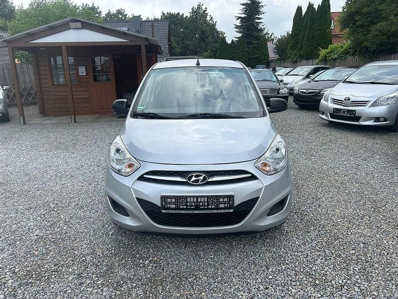Silber Gebraucht 2013 Hyundai i10 Classic Kleinwagen | 2.999 € (Guter Preis) - Bild 1/4