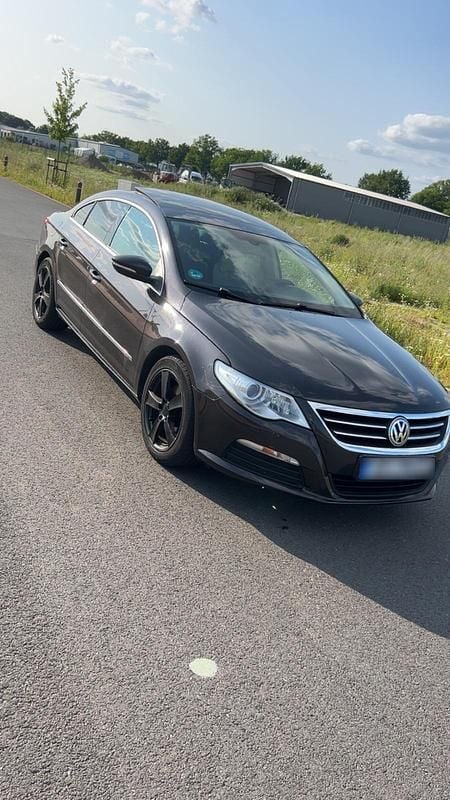 Second-hand VW Passat 200 CP (147 kW) 2008 Maro Berlinǎ