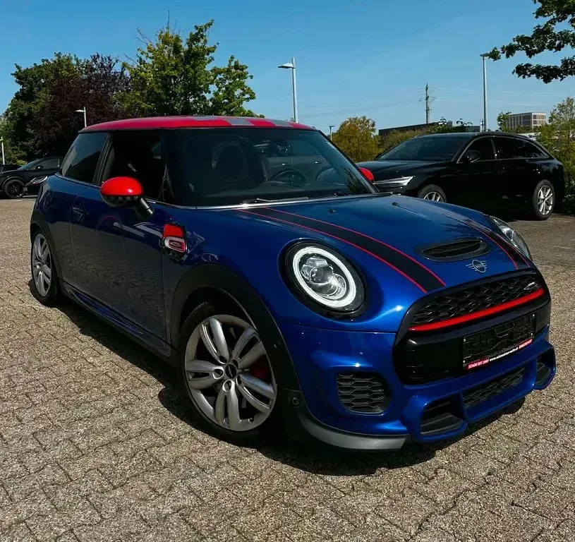 Gebraucht Mini John Cooper Works 231 PS (169 kW) 2019 Blau Kleinwagen