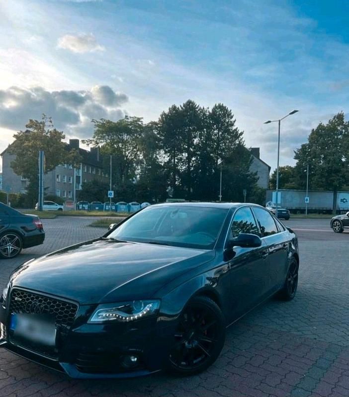 Gebraucht Audi A4 Sport 160 PS (117 kW) 2011 Blau Limousine